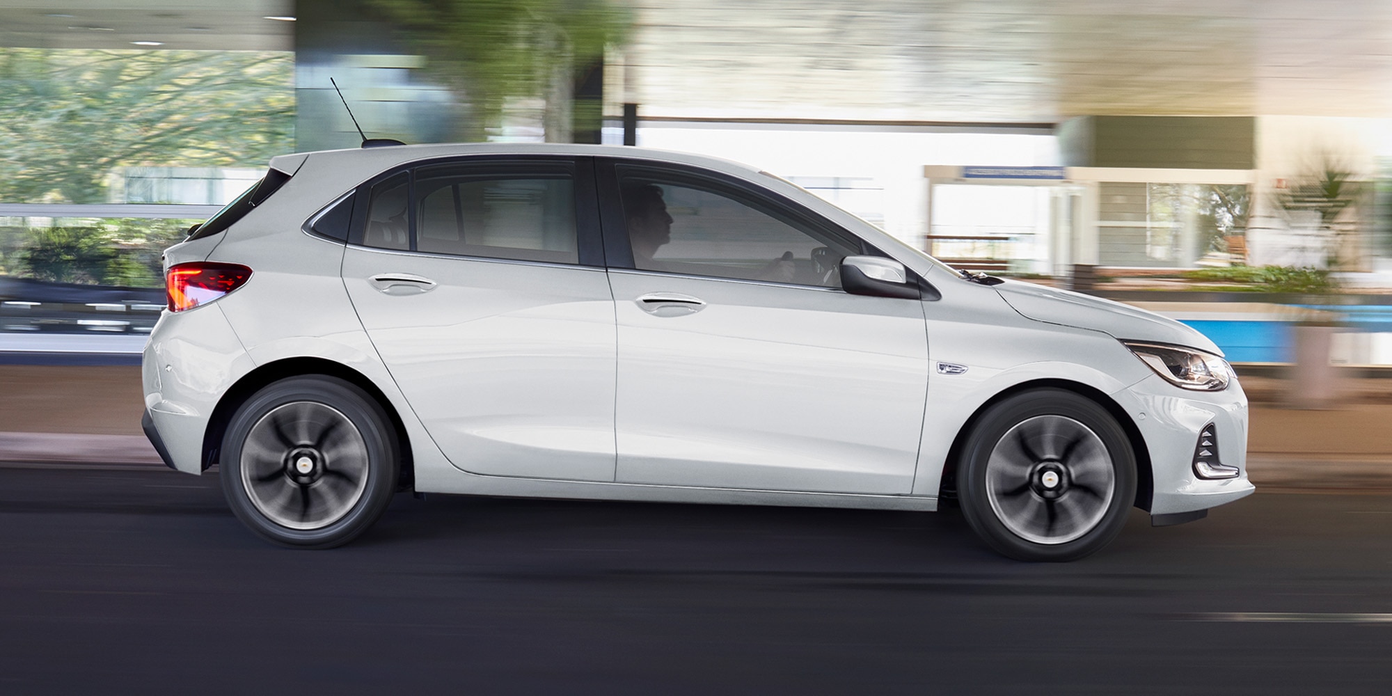 Onix HB - Explora la ciudad protegido